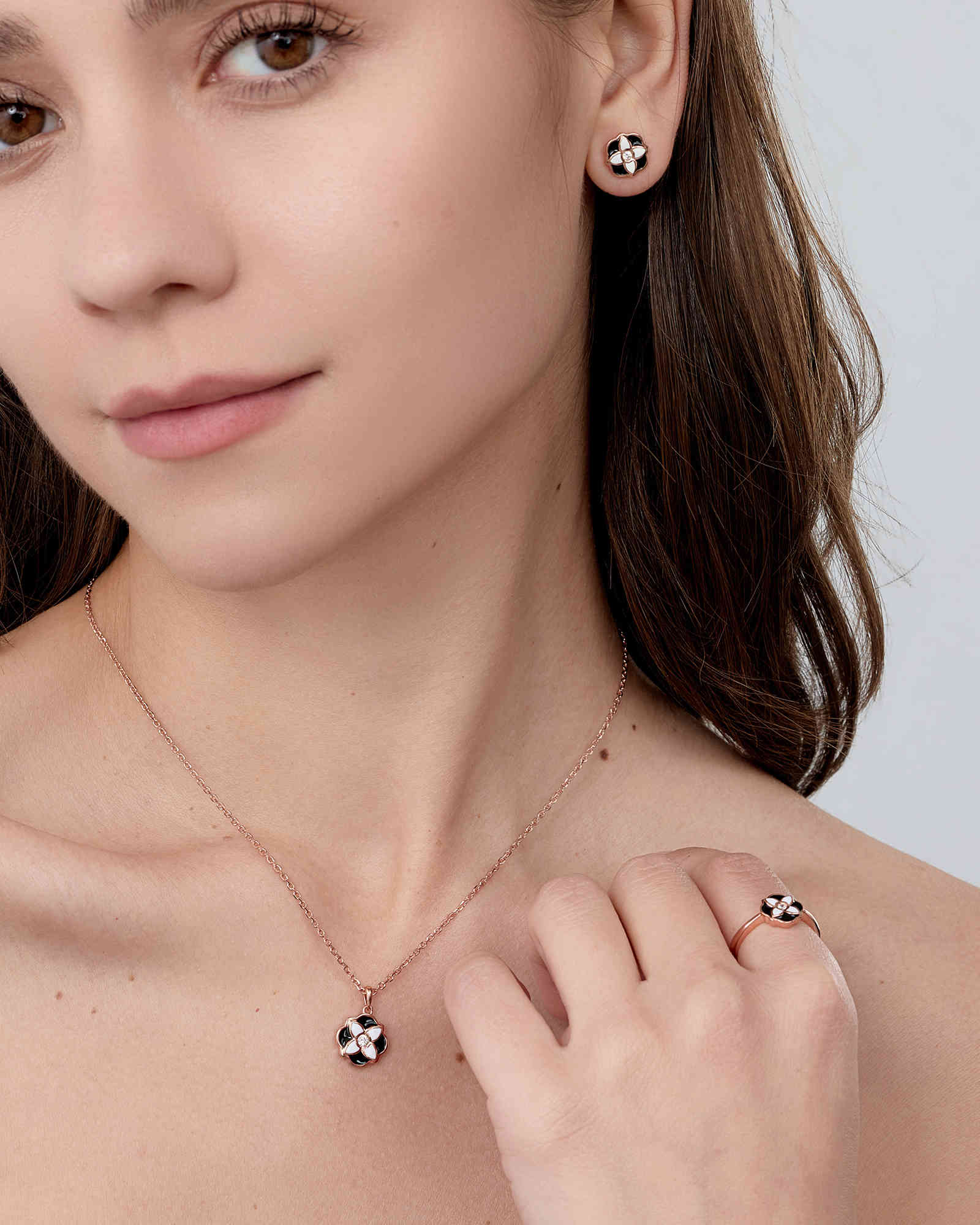 Fleur d’Émail Halskette - 8331000