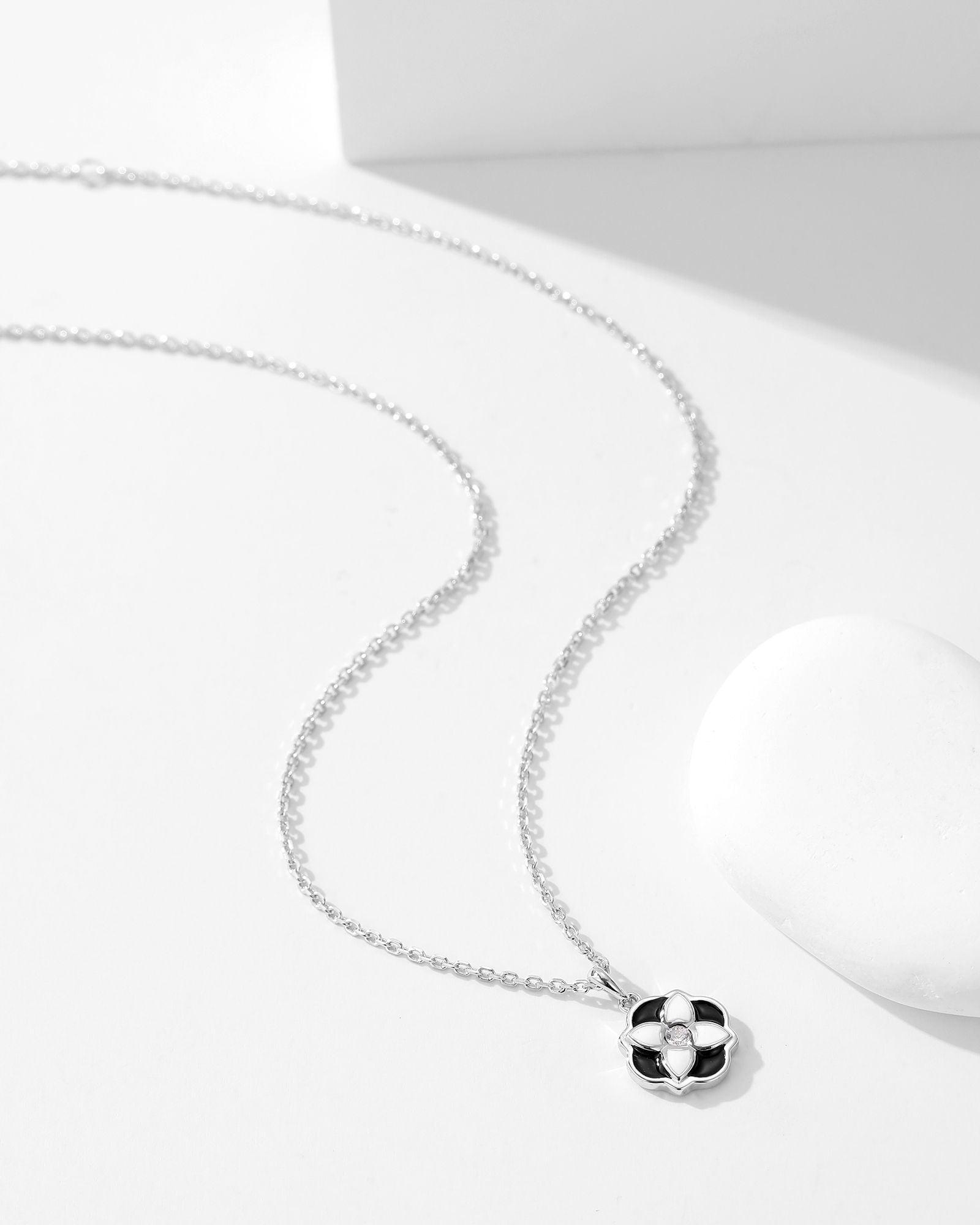 Fleur d’Émail Halskette - 8332800