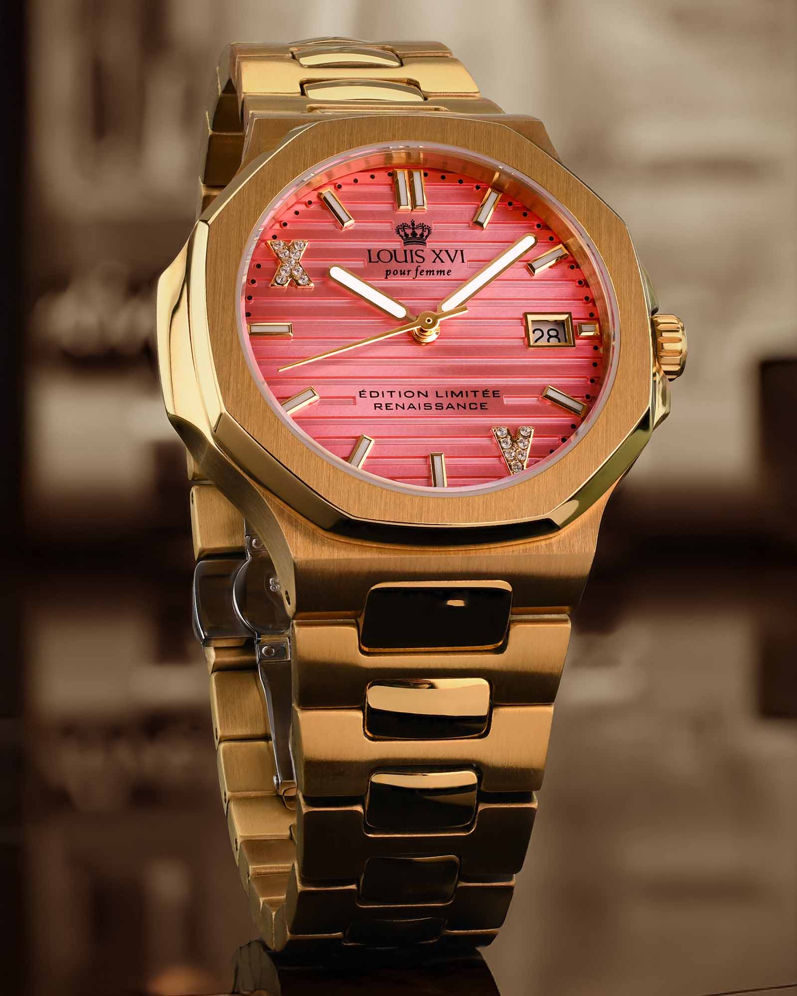 Renaissance Femme 6102 - 35mm