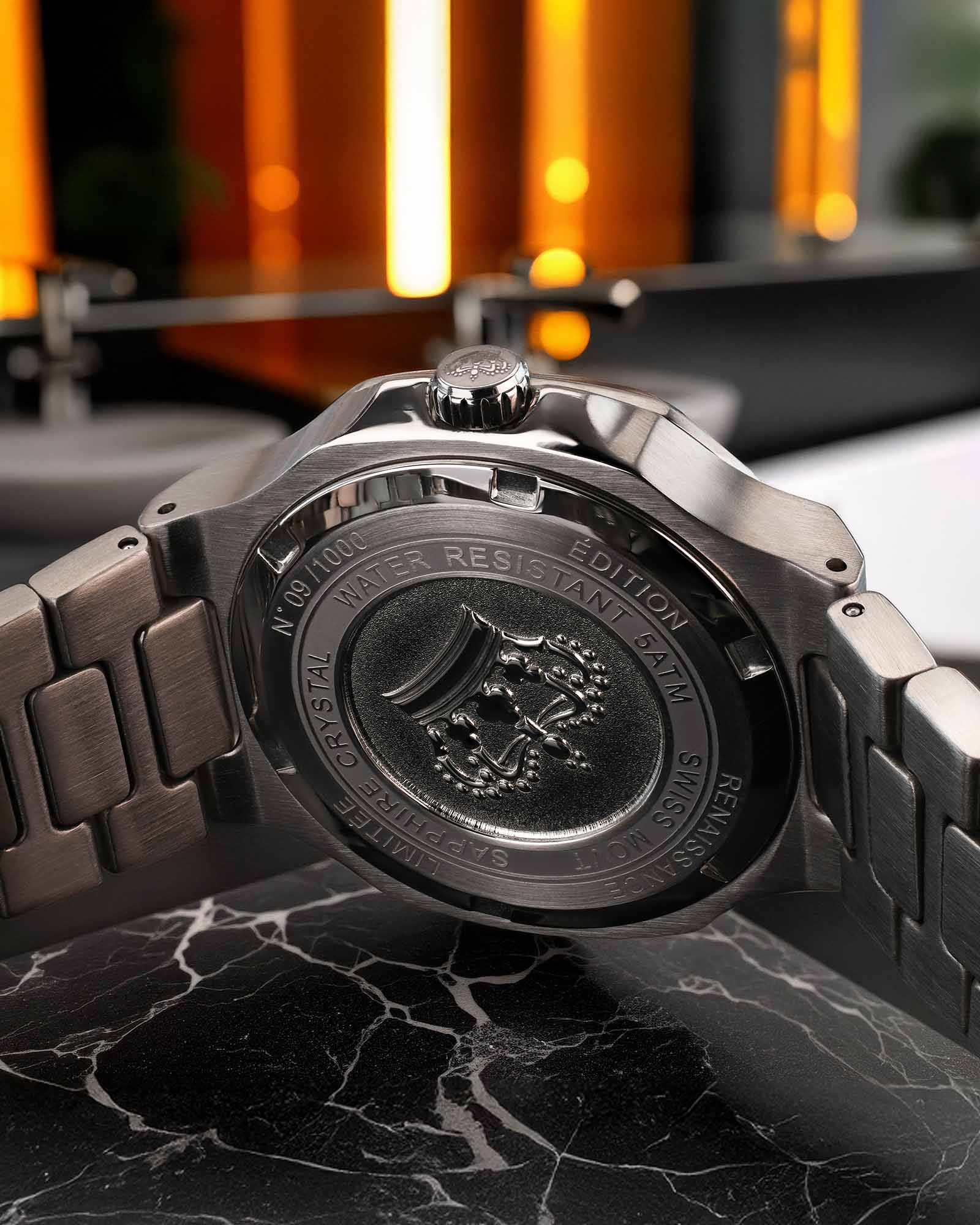 Renaissance Femme 6124 - 35mm