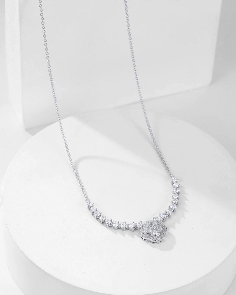 Éternelle Fleur Blanche Halskette - 8332100